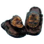 Des chaussons en fourrure de Wookie – Chewbacca